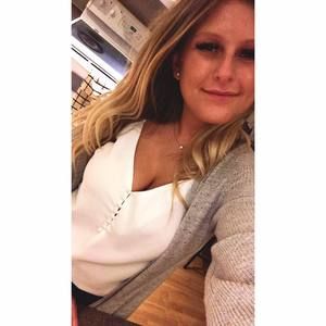 Meet your Posher, Rébéka